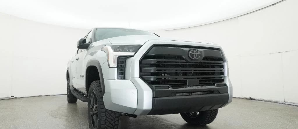Toyota Tundra 4WD Limited CrewMax 5.5' Bed (Natl) 2026 — side view