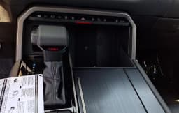 Toyota Tundra 4WD Platinum CrewMax 5.5' Bed (Natl) 2026 — side view