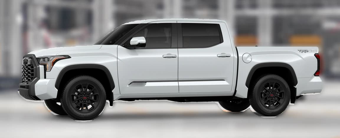 Toyota Tundra 4WD Platinum CrewMax 5.5' Bed (Natl) 2026 — side view