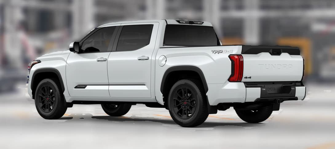 Toyota Tundra 4WD Platinum CrewMax 5.5' Bed (Natl) 2026 — side view