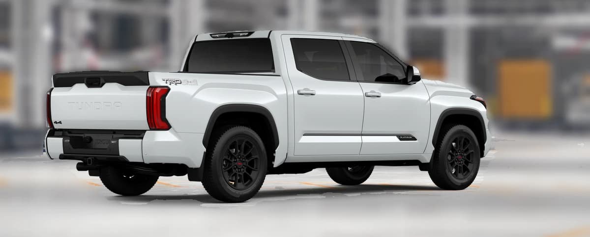 Toyota Tundra 4WD Platinum CrewMax 5.5' Bed (Natl) 2026 — side view