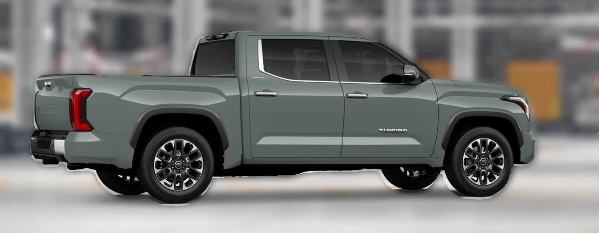 Toyota Tundra 4WD Limited CrewMax 5.5' Bed (Natl) 2026 — side view