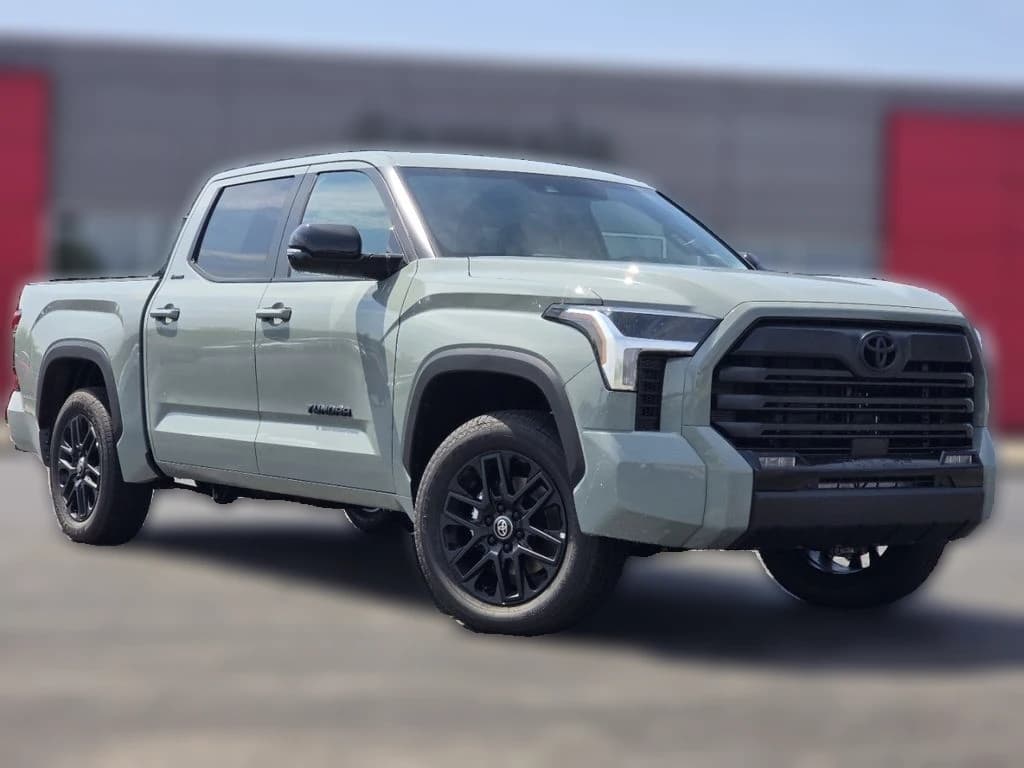 Toyota Tundra 4WD Limited CrewMax 5.5' Bed (Natl) 2026 — side view