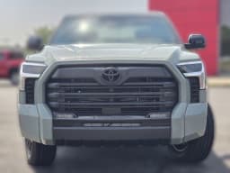 Toyota Tundra 4WD Limited CrewMax 5.5' Bed (Natl) 2026 — side view
