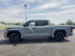 Toyota Tundra 4WD Limited CrewMax 5.5' Bed (Natl) 2026 — side view