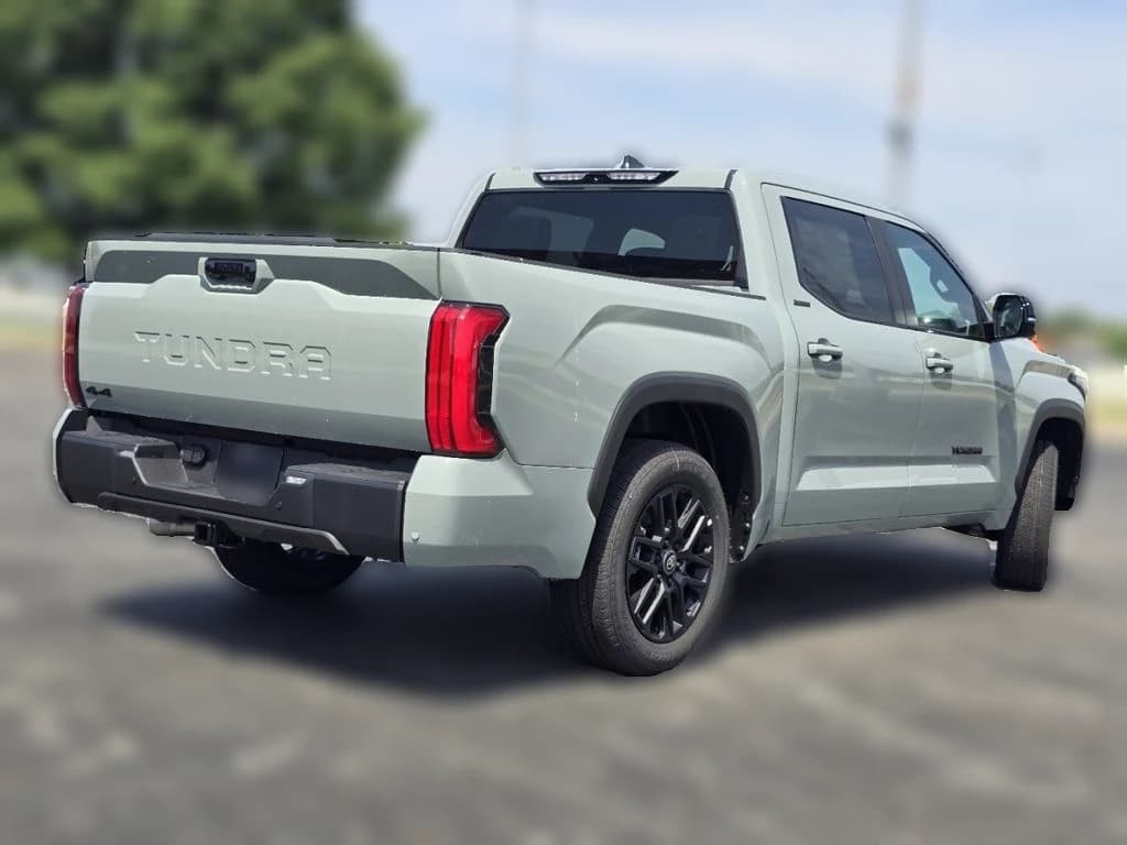 Toyota Tundra 4WD Limited CrewMax 5.5' Bed (Natl) 2026 — side view