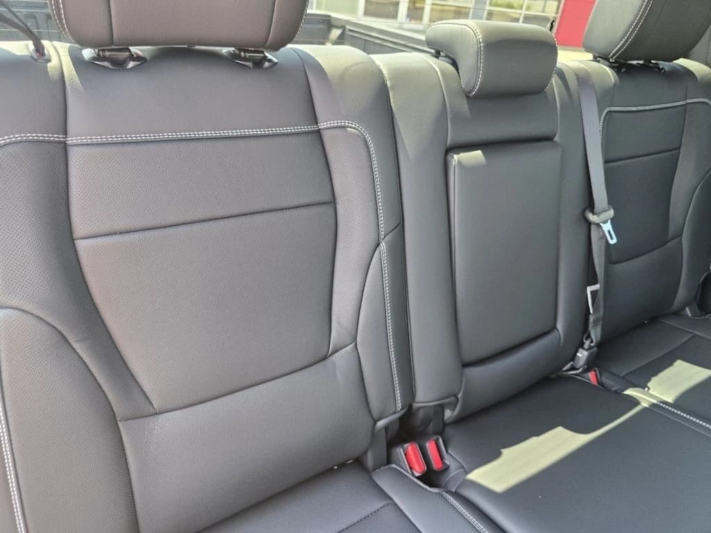 Toyota Tundra 4WD Limited CrewMax 5.5' Bed (Natl) 2026 — side view