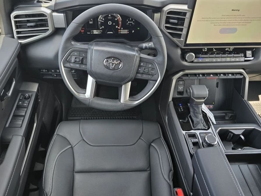 Toyota Tundra 4WD Limited CrewMax 5.5' Bed (Natl) 2026 — side view