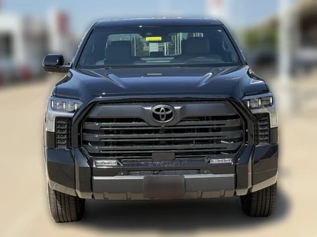 Toyota Tundra 4WD Limited Hybrid CrewMax 5.5' Bed (Natl) 2026 — side view