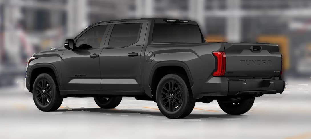 Toyota Tundra 4WD Limited Hybrid CrewMax 5.5' Bed (Natl) 2026 — side view