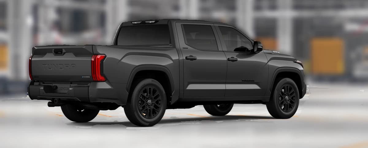 Toyota Tundra 4WD Limited Hybrid CrewMax 5.5' Bed (Natl) 2026 — side view