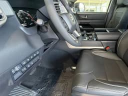 Toyota Tundra 4WD Limited Hybrid CrewMax 5.5' Bed (Natl) 2026 — side view