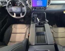 Toyota Tundra 4WD Limited Hybrid CrewMax 5.5' Bed (Natl) 2026 — side view