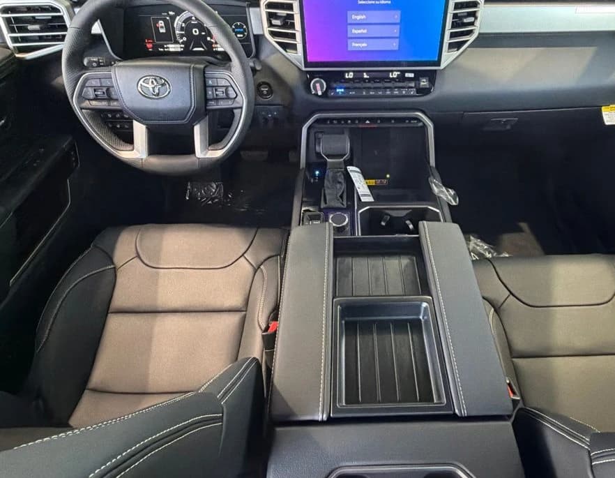 Toyota Tundra 4WD Limited Hybrid CrewMax 5.5' Bed (Natl) 2026 — side view