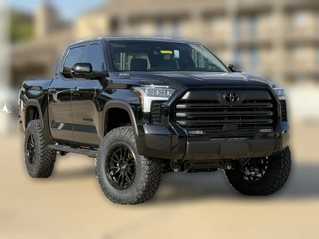 Toyota Tundra 4WD Limited Hybrid CrewMax 5.5' Bed (Natl) 2026 — side view