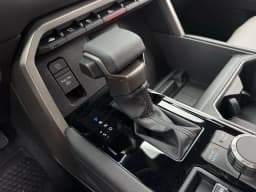 Toyota Tundra 4WD Limited Hybrid CrewMax 5.5' Bed (Natl) 2026 — side view