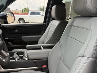 Toyota Tundra 4WD Limited Hybrid CrewMax 5.5' Bed (Natl) 2026 — side view