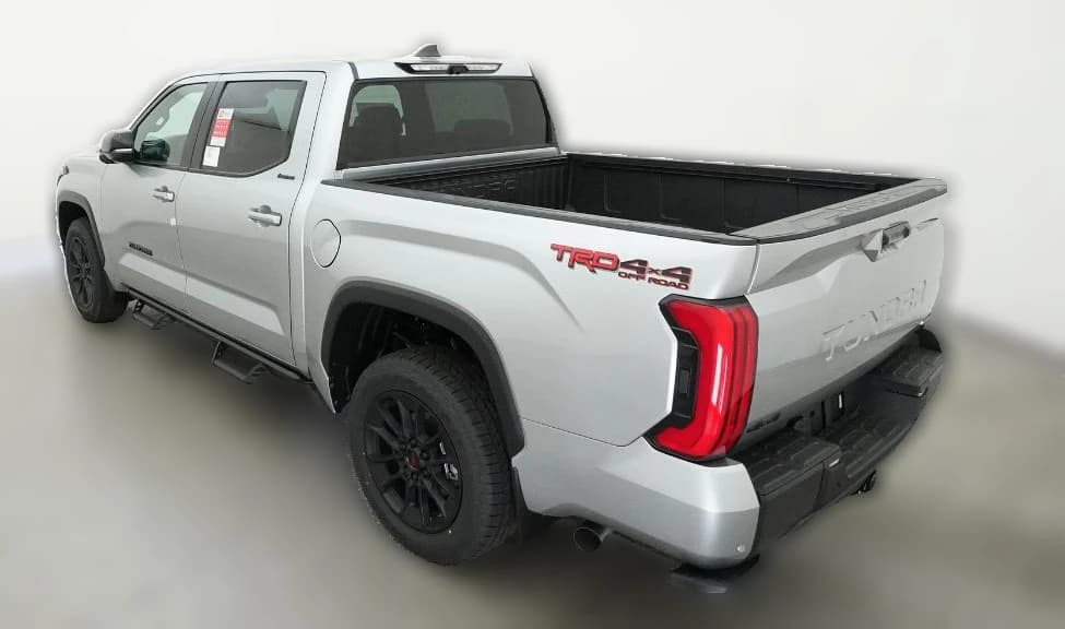 Toyota Tundra 4WD Limited Hybrid CrewMax 5.5' Bed (Natl) 2026 — side view
