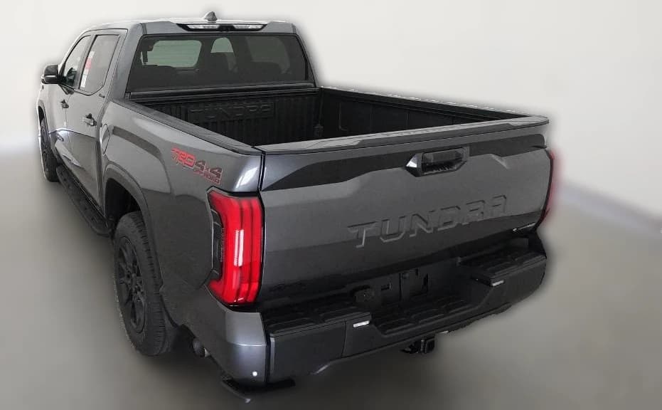 Toyota Tundra 4WD Platinum Hybrid CrewMax 5.5' Bed (Natl) 2026 — side view