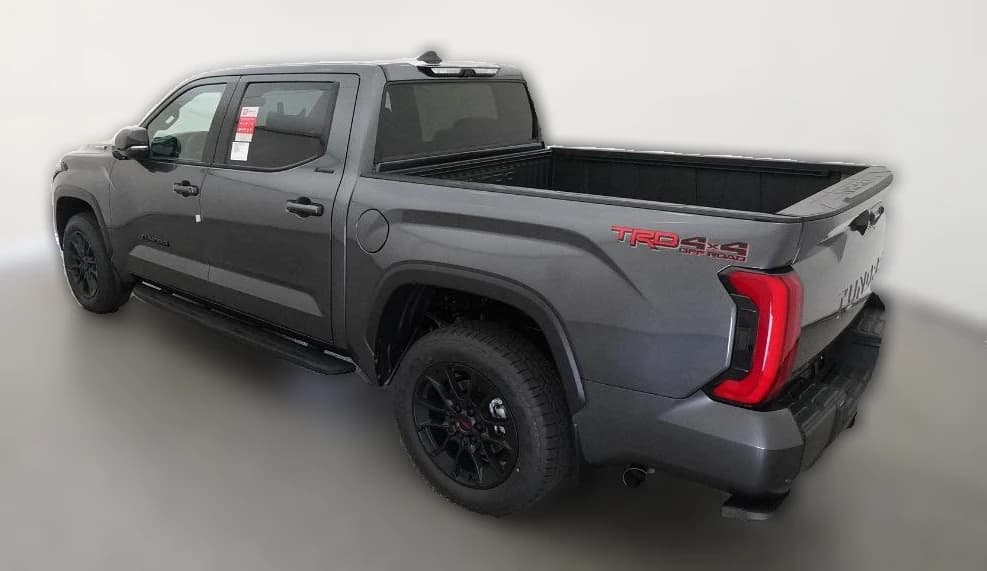 Toyota Tundra 4WD Platinum Hybrid CrewMax 5.5' Bed (Natl) 2026 — side view