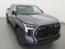 Toyota Tundra 4WD Platinum Hybrid CrewMax 5.5' Bed (Natl) 2026 — side view