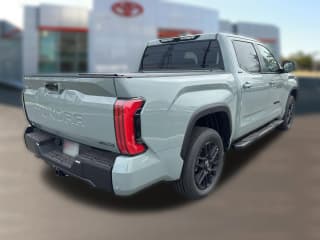 Toyota Tundra 4WD Limited Hybrid CrewMax 5.5' Bed (Natl)