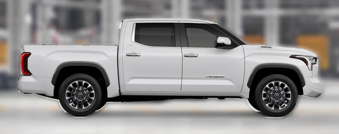 Toyota Tundra 4WD Limited Hybrid CrewMax 5.5' Bed (Natl) 2026 — side view