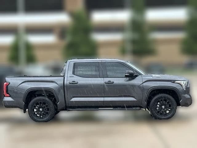 Toyota Tundra 4WD Limited Hybrid CrewMax 5.5' Bed (Natl) 2026 — side view