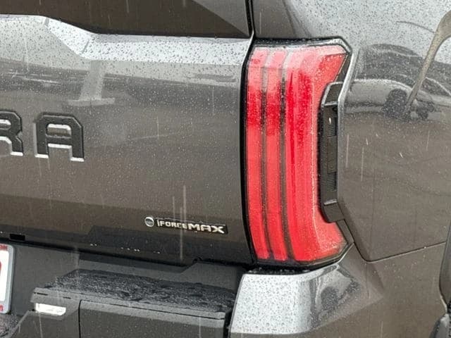 Toyota Tundra 4WD Limited Hybrid CrewMax 5.5' Bed (Natl) 2026 — side view