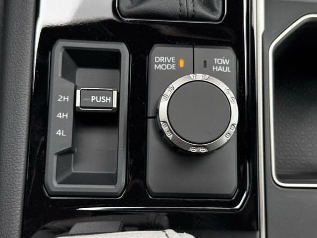 Toyota Tundra 4WD Limited Hybrid CrewMax 5.5' Bed (Natl) 2026 — side view