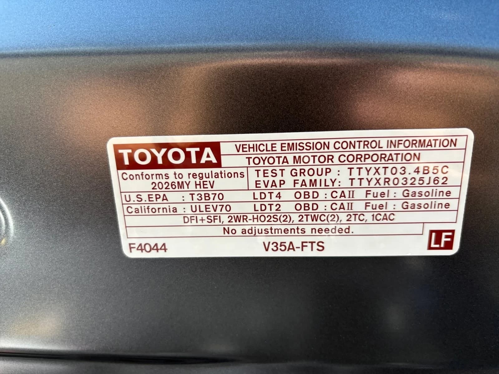 Toyota Tundra 4WD Limited Hybrid CrewMax 6.5' Bed (Natl) 2026 — side view