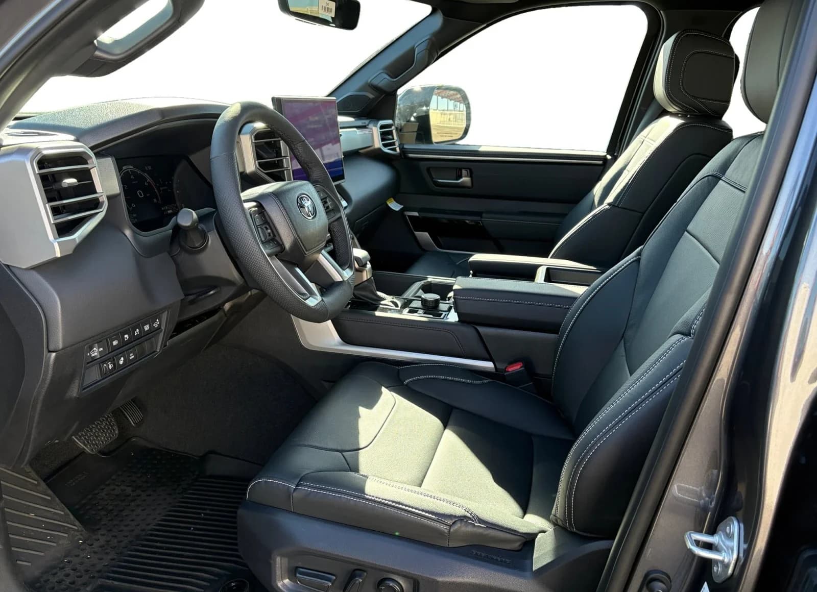 Toyota Tundra 4WD Limited Hybrid CrewMax 6.5' Bed (Natl) 2026 — side view