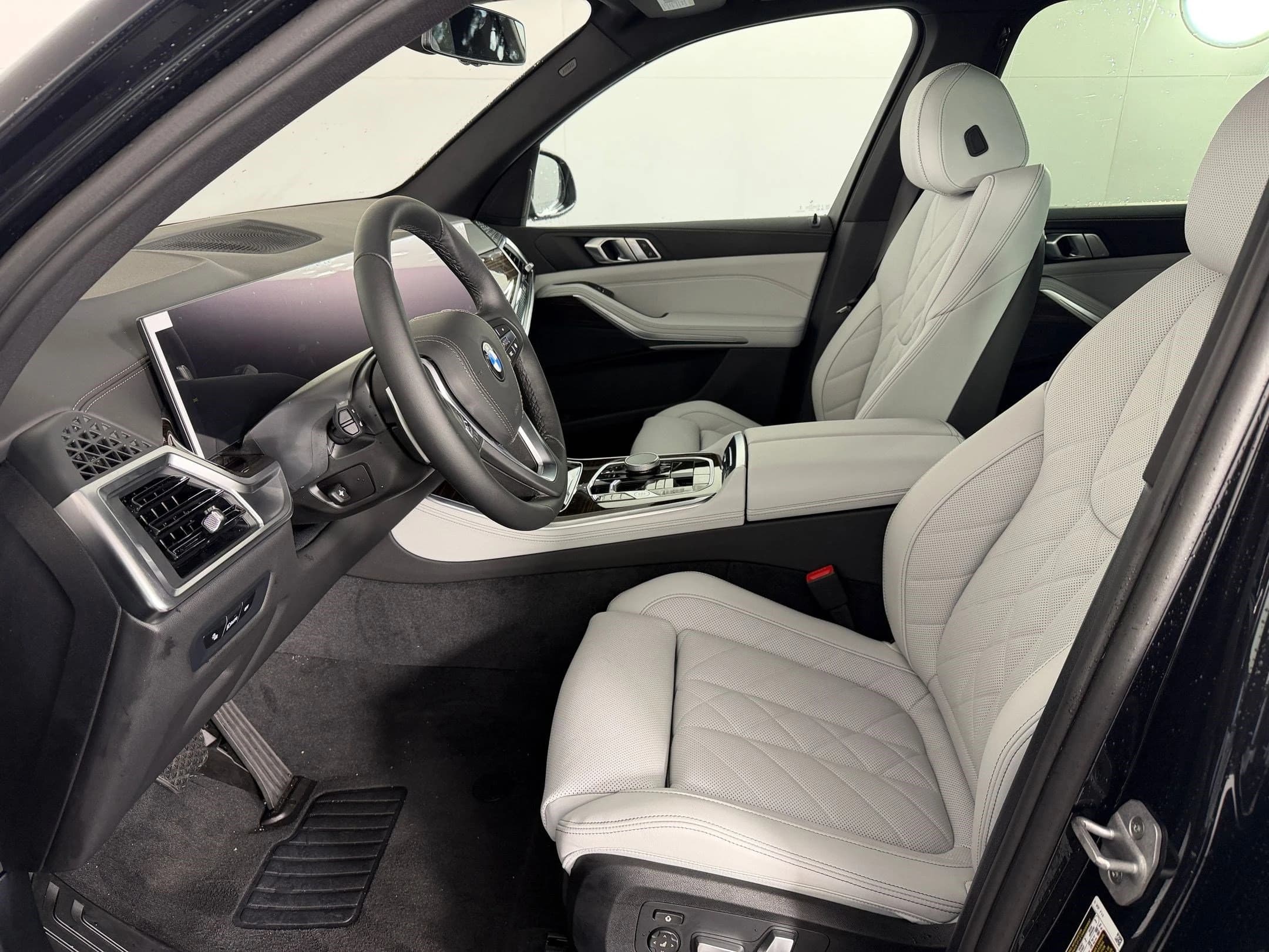 BMW X5 sDrive40i Sports Activity Vehicle 2026 — side view