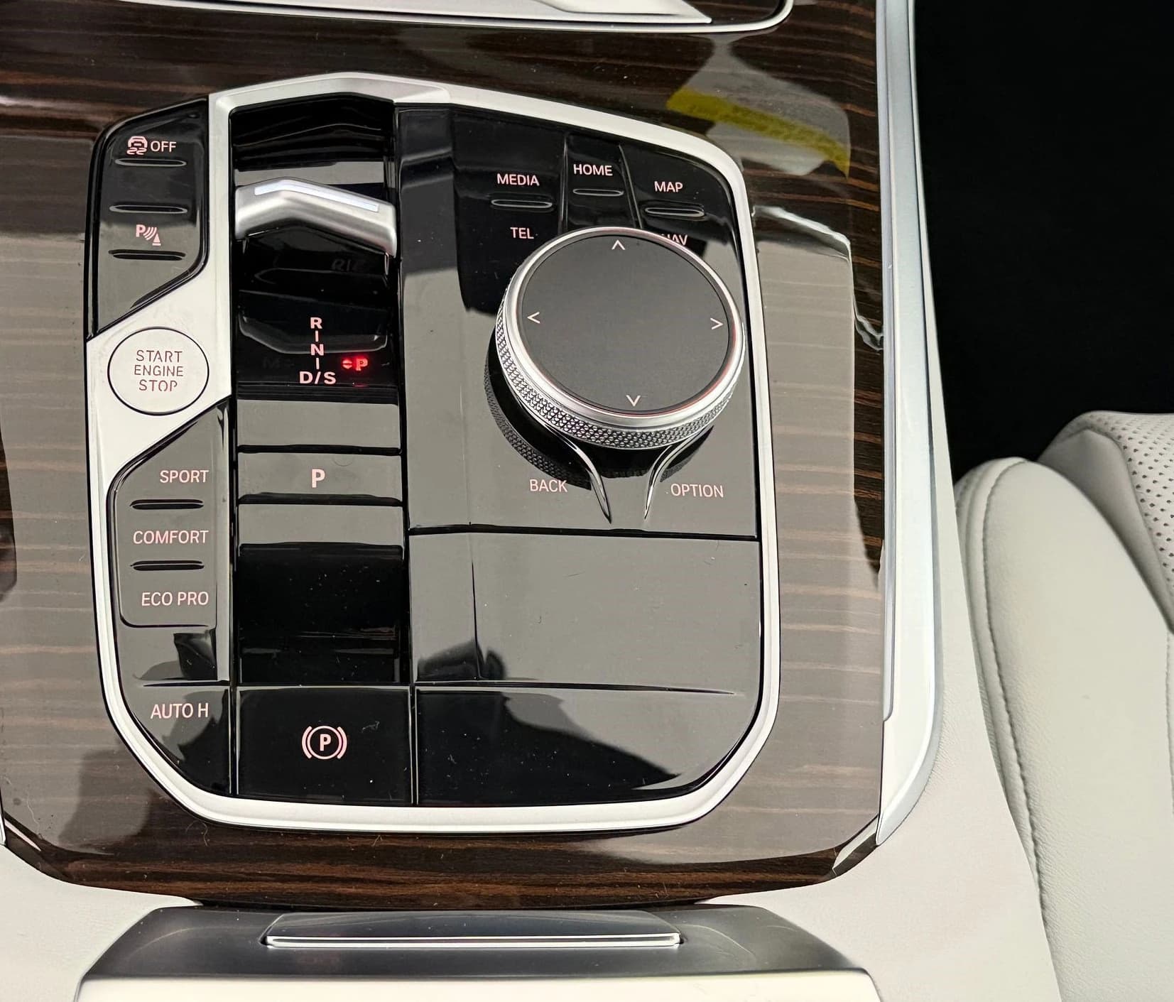 BMW X5 sDrive40i Sports Activity Vehicle 2026 — side view