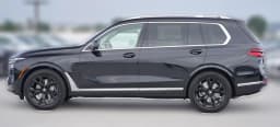 BMW X7 xDrive40i Sports Activity Vehicle 2027 — side view