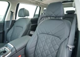 BMW X7 xDrive40i Sports Activity Vehicle 2027 — side view