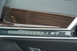 BMW X7 xDrive40i Sports Activity Vehicle 2027 — side view