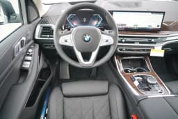 BMW X7 xDrive40i Sports Activity Vehicle 2027 — side view