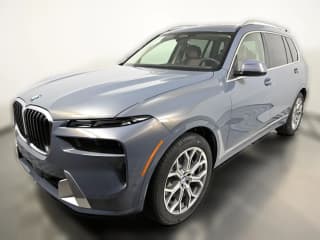 BMW X7 xDrive40i Sports Activity Vehicle