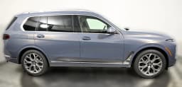 BMW X7 xDrive40i Sports Activity Vehicle 2027 — side view