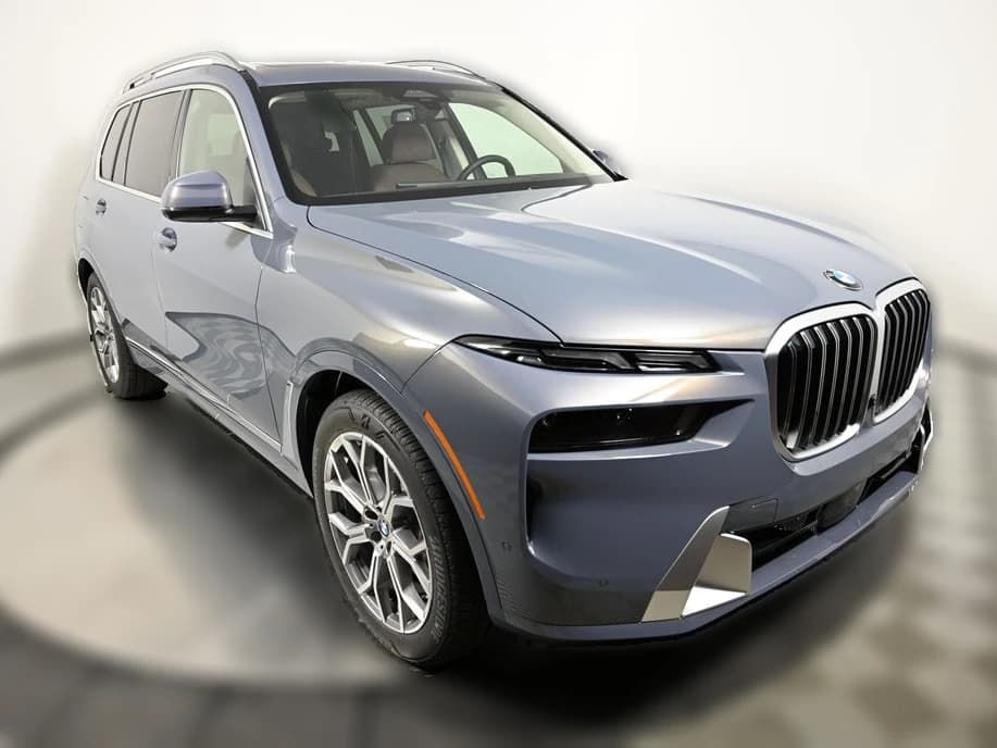 BMW X7 xDrive40i Sports Activity Vehicle 2027 — side view