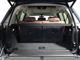 BMW X7 xDrive40i Sports Activity Vehicle 2027 — side view