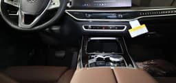 BMW X7 xDrive40i Sports Activity Vehicle 2027 — side view