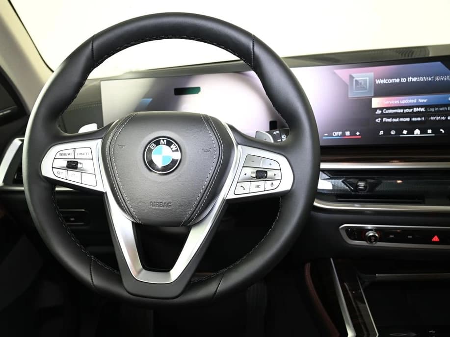 BMW X7 xDrive40i Sports Activity Vehicle 2027 — side view
