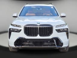 BMW X7 xDrive40i Sports Activity Vehicle 2027 — side view