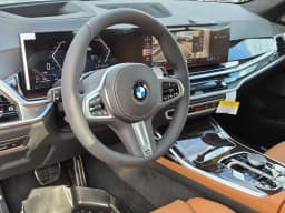 BMW X7 xDrive40i Sports Activity Vehicle 2027 — side view