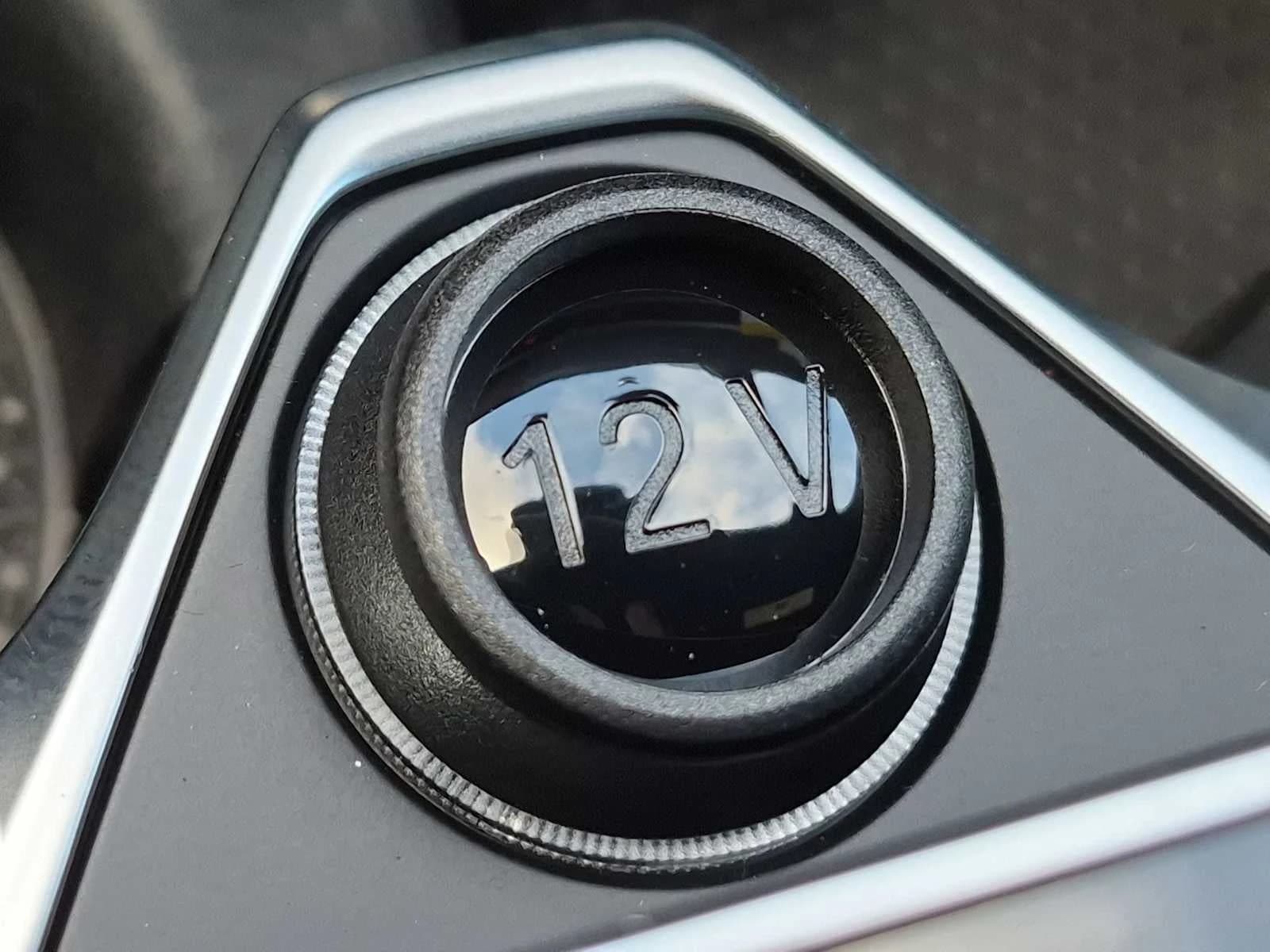 BMW X7 xDrive40i Sports Activity Vehicle 2027 — side view