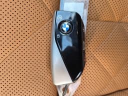 BMW X7 xDrive40i Sports Activity Vehicle 2027 — side view