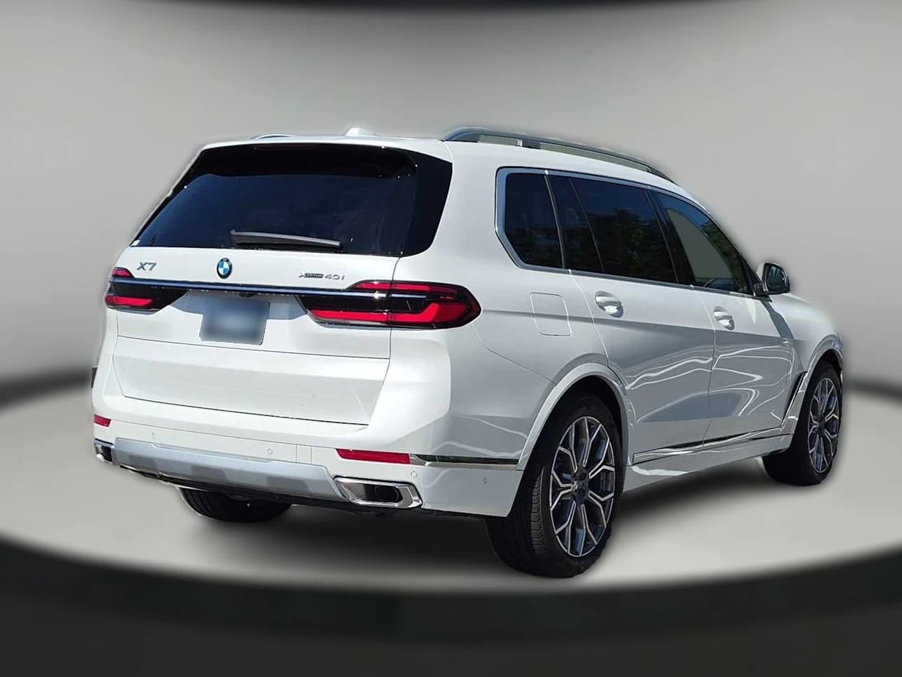 BMW X7 xDrive40i Sports Activity Vehicle 2027 — side view