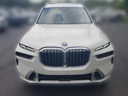 BMW X7 xDrive40i Sports Activity Vehicle 2027 — side view